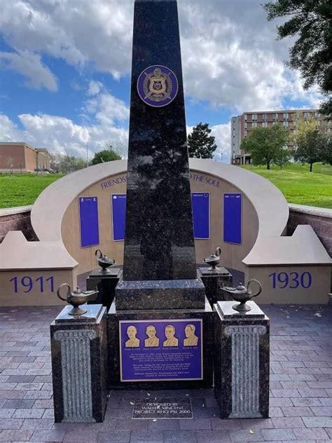 omega psi phi founders monument.